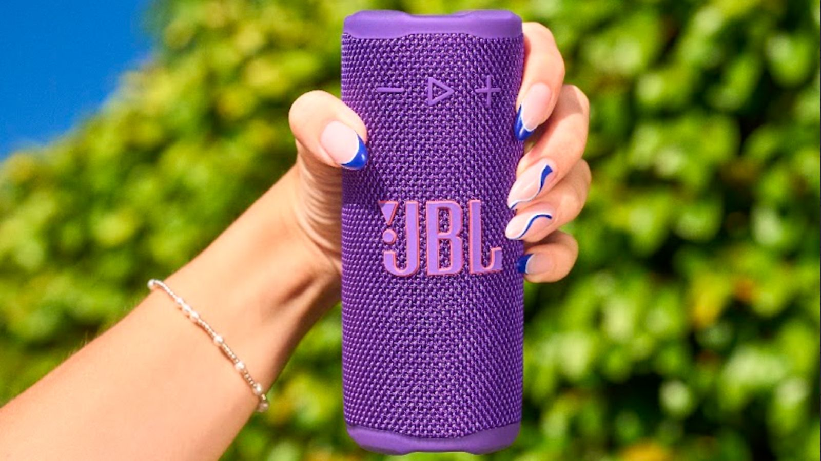loa-jbl-grip-6 JBL Grip cho âm thanh khỏe khoắn, ấn tượng