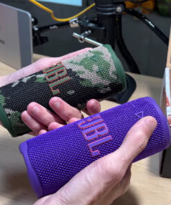 Thiết kế nhỏ gọn, xinh xắn của Loa JBL Grip