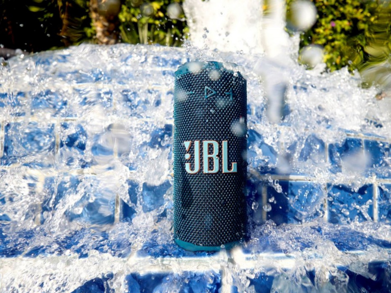 Khả năng chống bụi, chống nước ổn áp của Loa JBL Grip là điểm cộng lớn